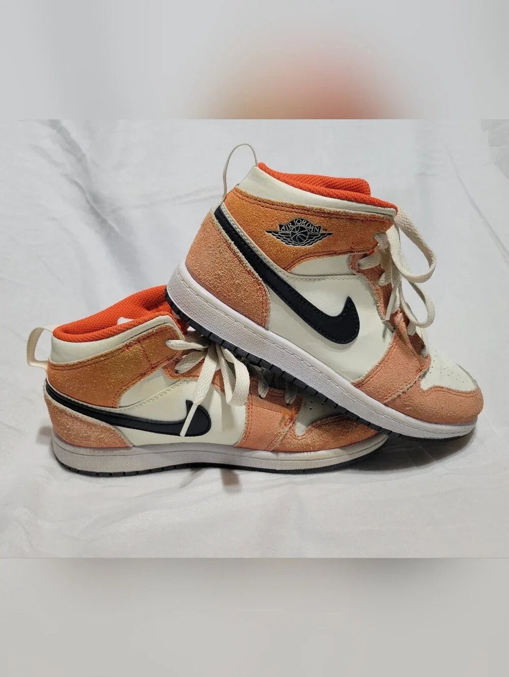 NIKE AIR JORDAN Size 3 YOUTH Team Orange Black Sail White